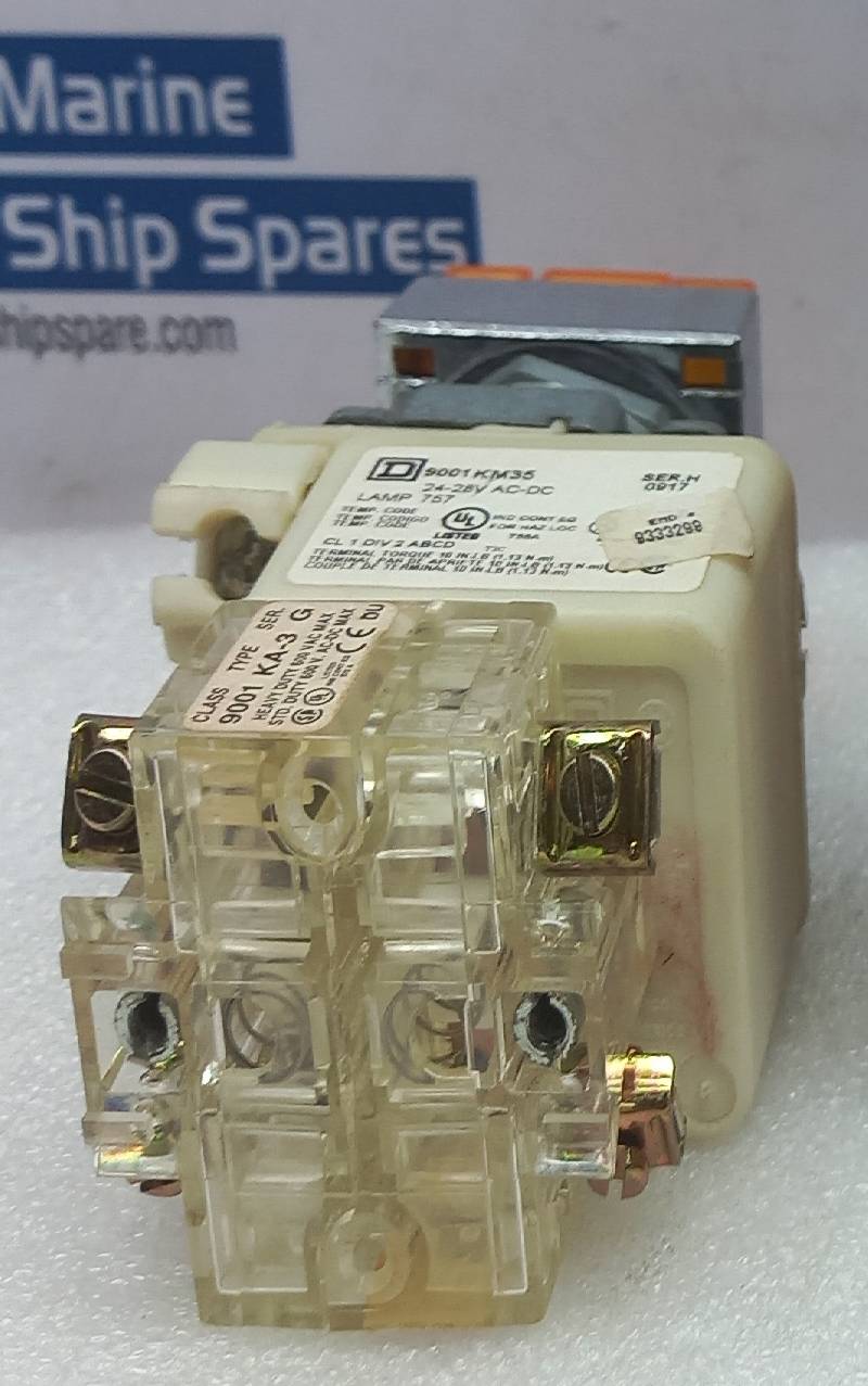 Square D 9001AEQ3265G111 Dual Illuminated Push Button With Single Pilot Light