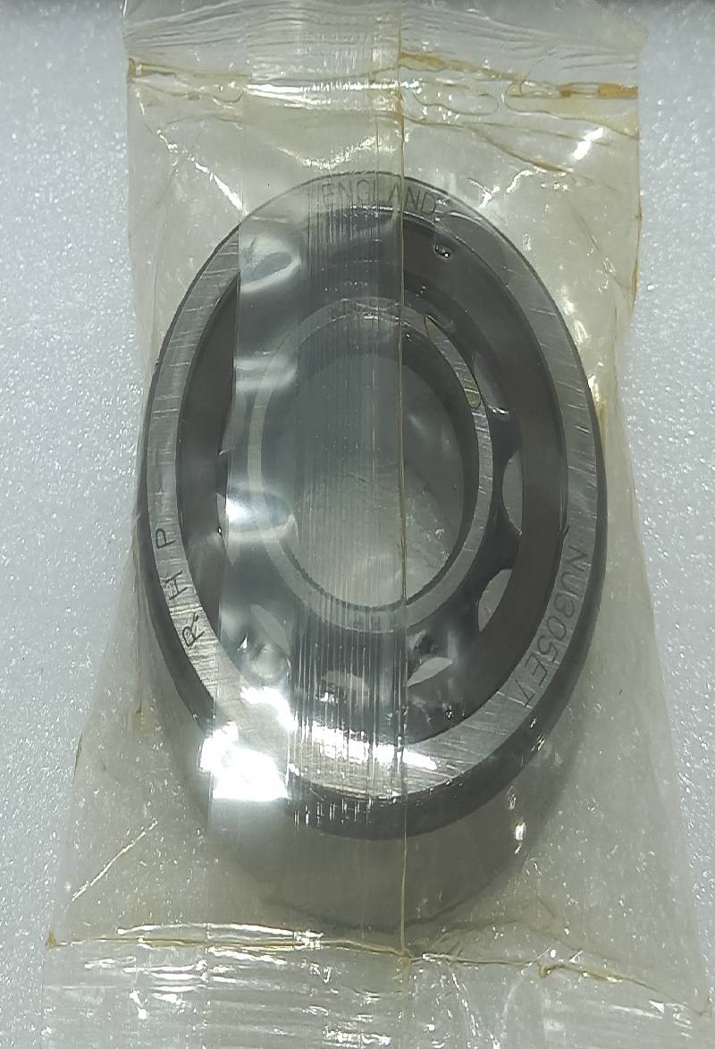 NSK NJ305ET Cylindrical Roller Bearing 25 x 62 x 17 MM Bauer N 3703