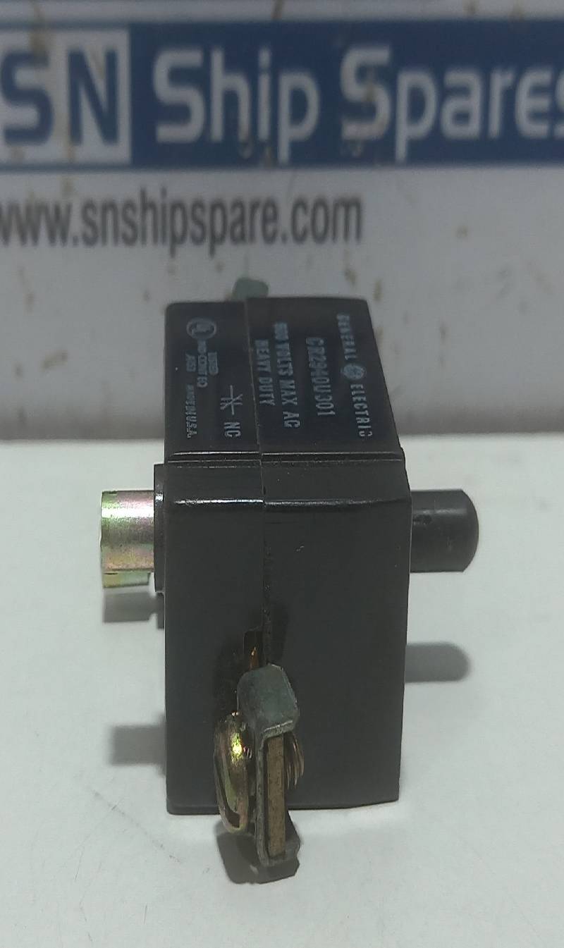 General Electric CR2940U301 Contact Block 600 Volts Max AC