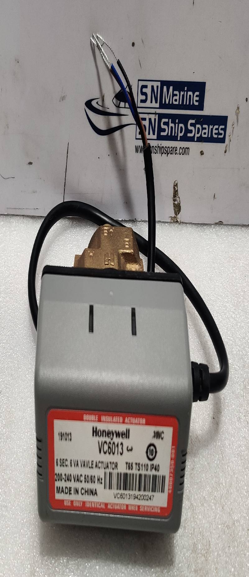 Honeywell VC6013 Double Insulated Valve Actuator 6 Sec. 6VA 200-240VAC 50/60Hz