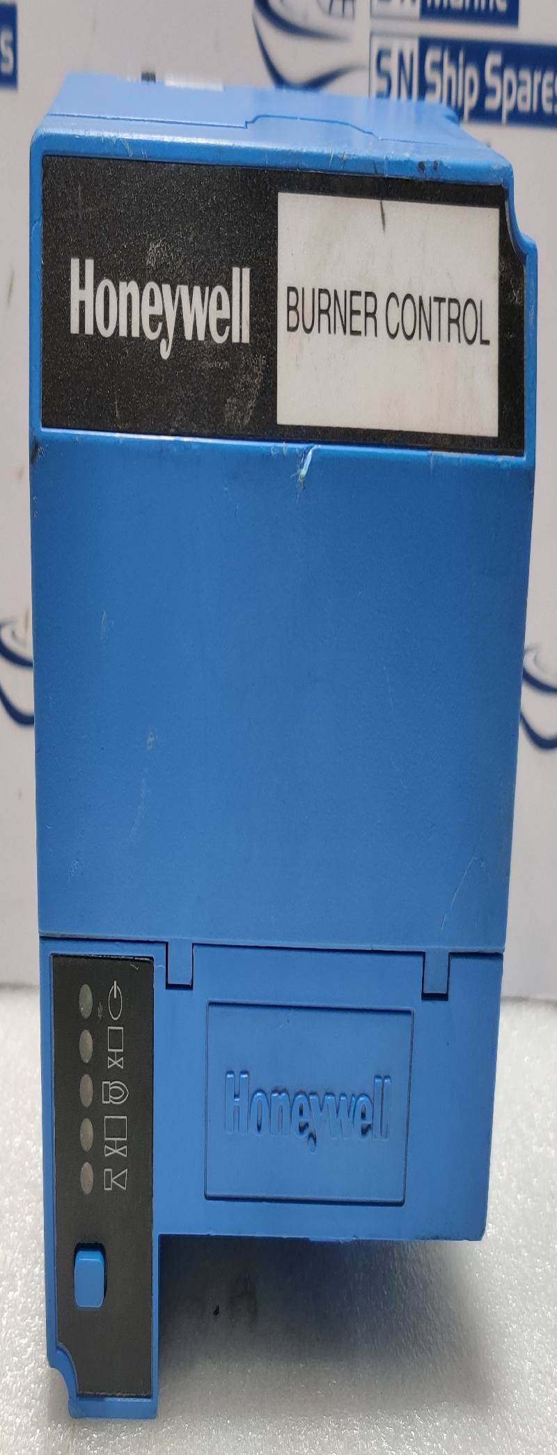 Honeywell EC7850 A 1122 Burner Control 230Vac, 50/60Hz 2000VA Max Load