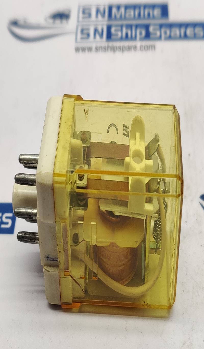 Idec RR2P-U Intermediate Relay 120Vac 50/60Hz 21912