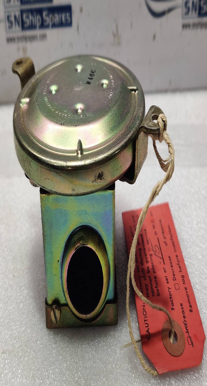 DWYER INSTRUMENTS 1910-00 Pressure Switch Series 1900 VARCO 81778