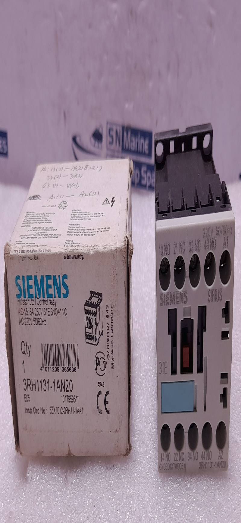 Siemens 3RH1131-1AN20 Control Relay 3RH11311AN20 220V 50-60Hz