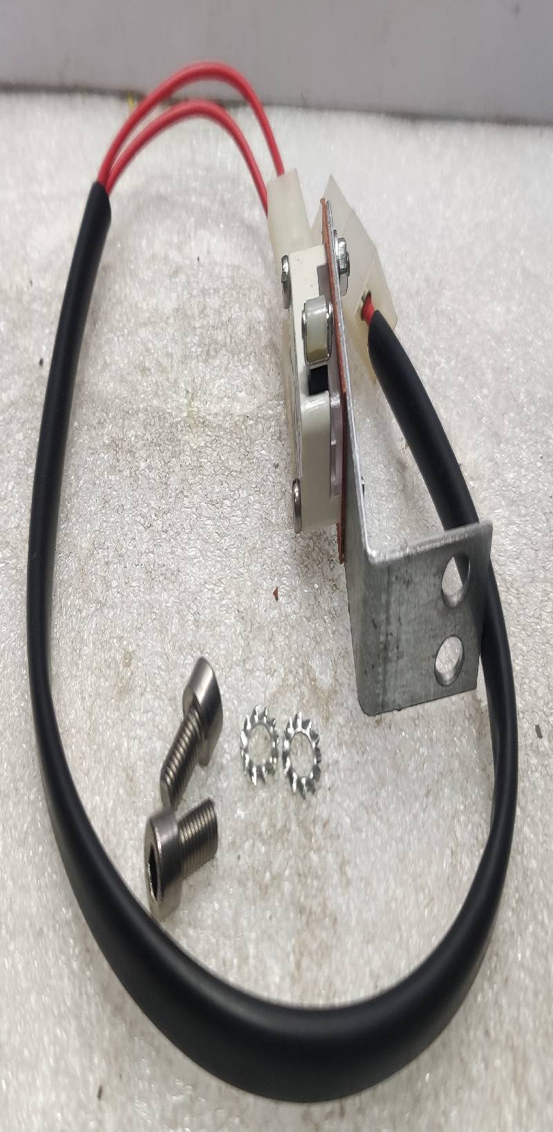 Electrolux 0D2772 Lift/Lower Safety Assembly XBM20/3
