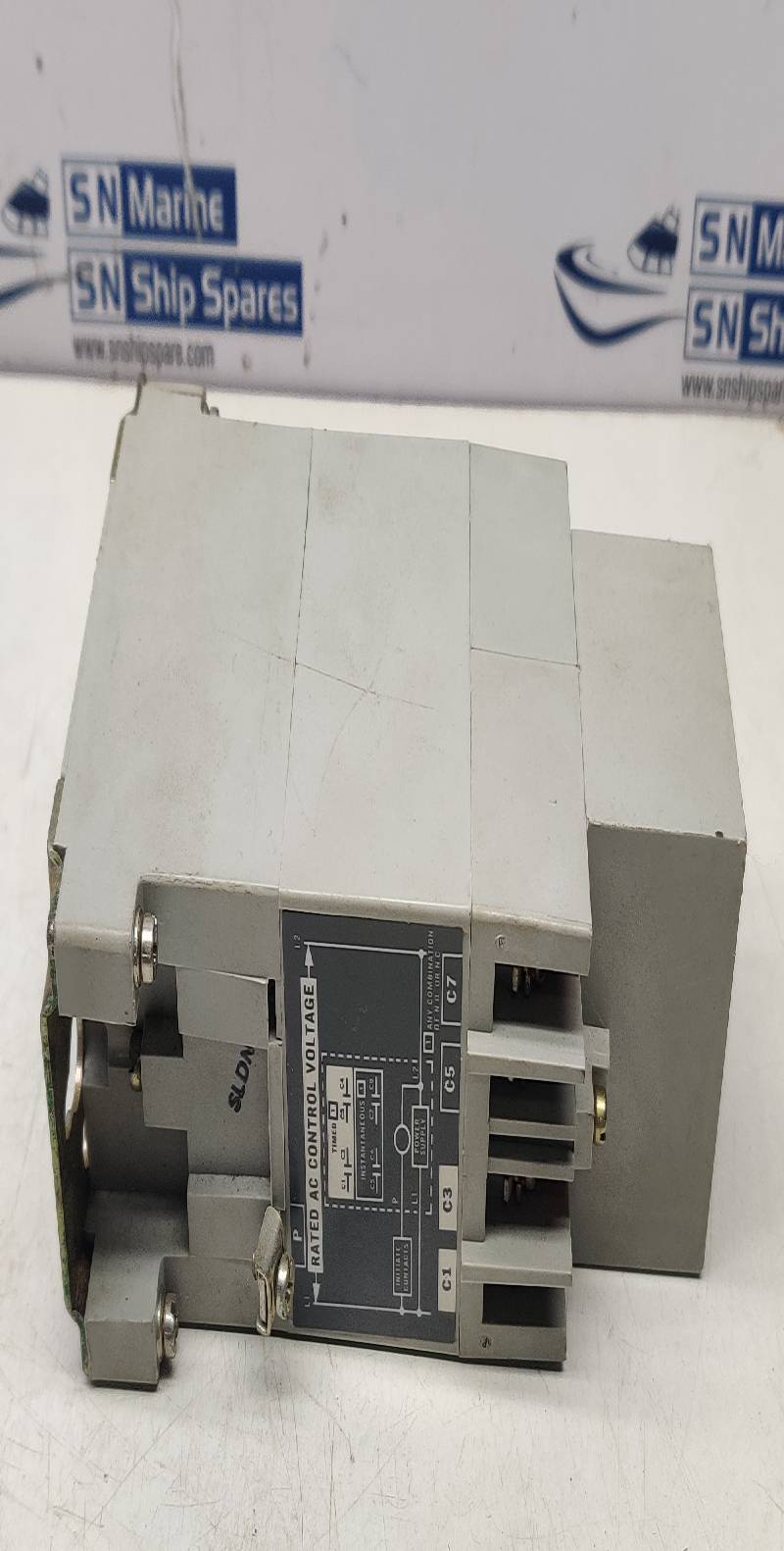 Allen Bradley 700-RT11W110A1 Solid State Timer BUL.700 Type 110-120VAC 50/60Hz