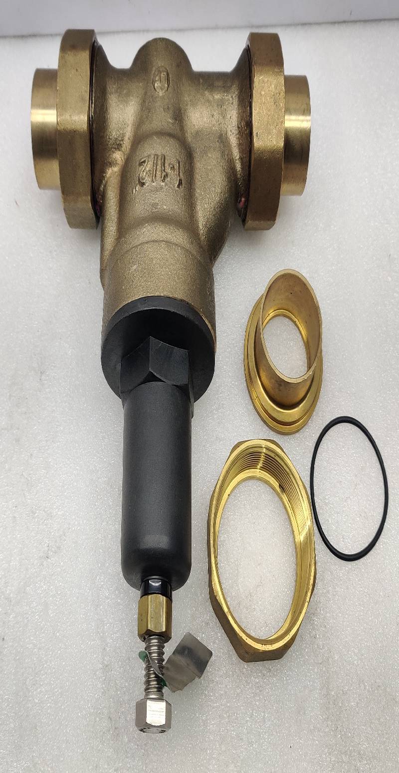 Watts Regulator LFN45BDU-S Pressure Reducing Water Valve 1-1/2 IN LF N45B