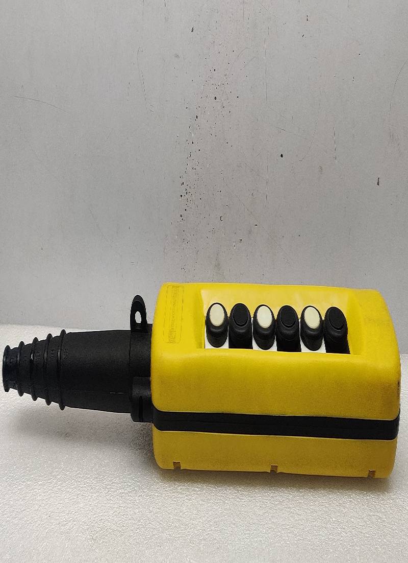 TELEMECANIQUE XAC-A06 PENDANT CONTROL STATION 500V MAX 500V~ 10A