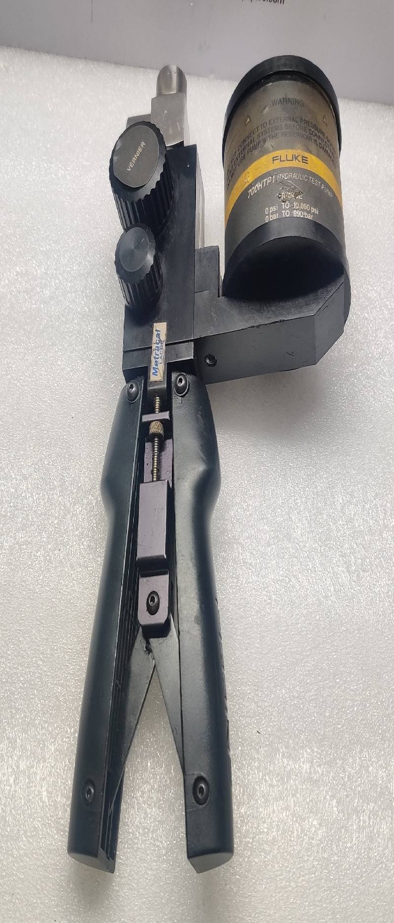 Fluke 700HTP1 Hydraulic Test Pump 0PSI To 10,000PSI 0Bar To 690Bar