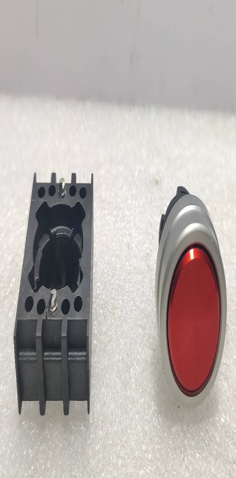 SCHMERSAL 101006233 EDTRT Round Push Button