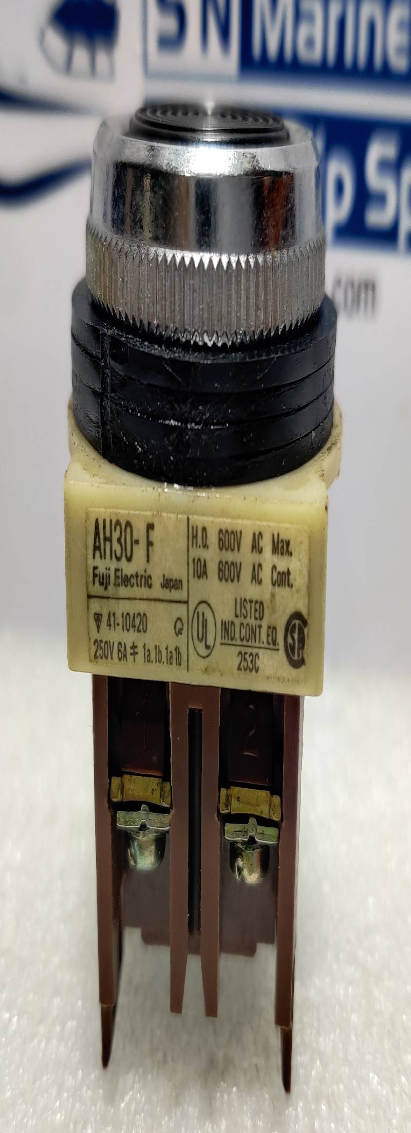 Fuji Electric AH30-F Pushbutton Switch 600V AC Max 10A 600V AC Cont