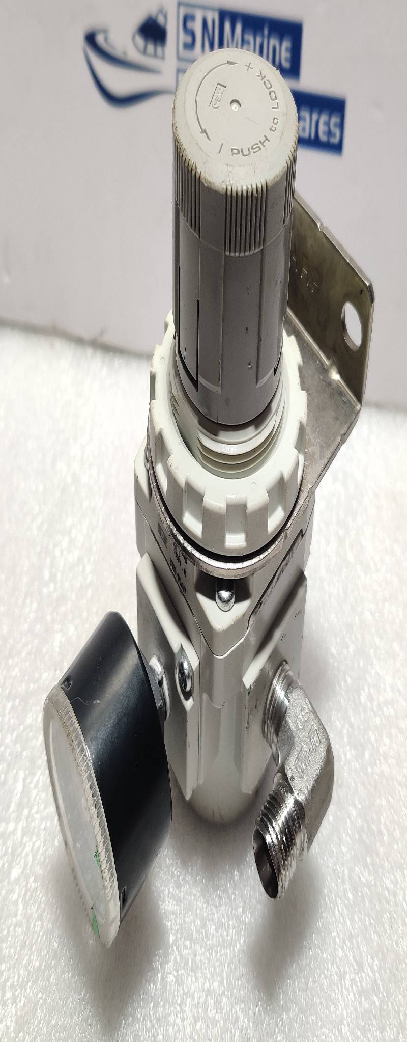 SMC ARP30-02BG Direct Operated Precision  Regulator With 0-0.4MPa Gauge