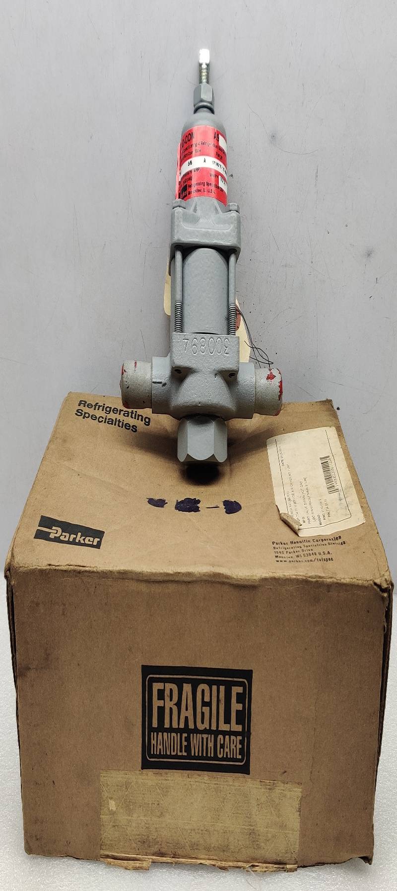 Parker LO-CON Hot Gas Bypass Regulator 5/8 450Psig 250MM HG To8.3Bars