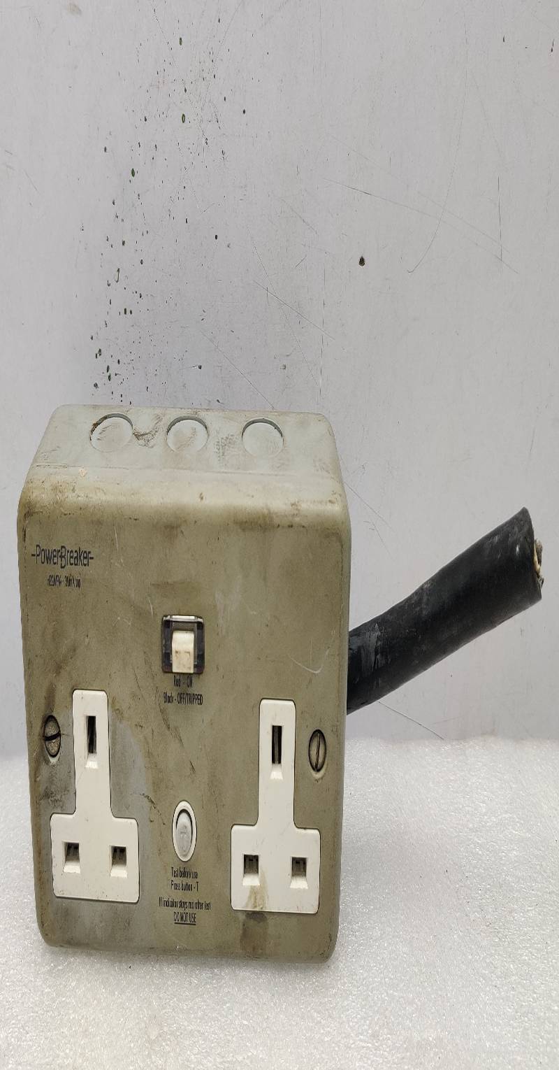 Power Breaker H22MPA Safety RCD Socket Metalclad 2 Gang Latching