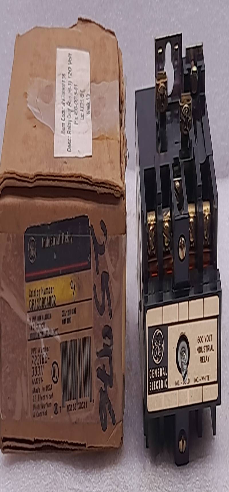 General Electric CR120B040 Industrial Relay Series.A 120V 50Hz 110V 60Hz  General Electric CR120B040