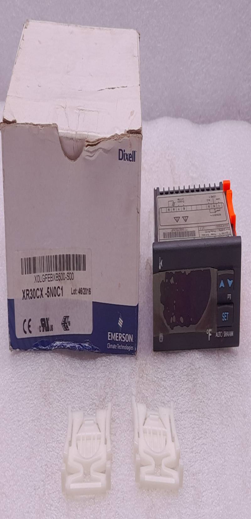 Emerson Dixell XR30CX-5N0C1 Temperature Controller 3Va Probe Pt100 XT110C