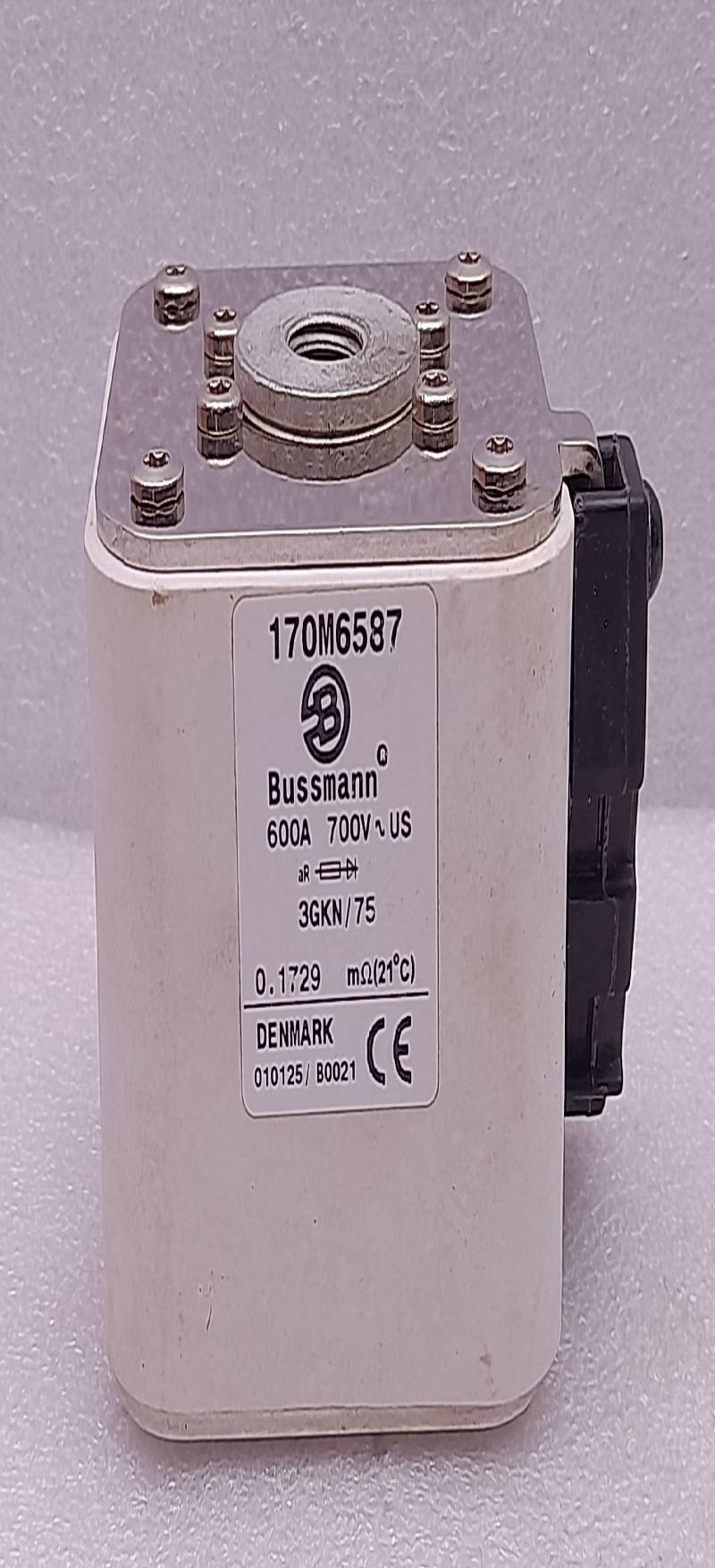 Busmann 170M6587 Fuse 600A 700V 3KGN/75