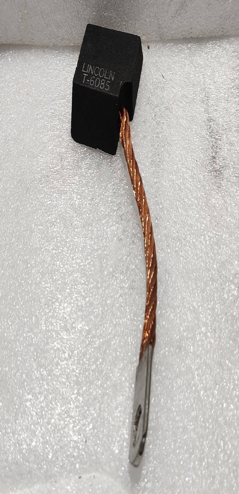 LINCOLN T-6085 CARBON BRUSH