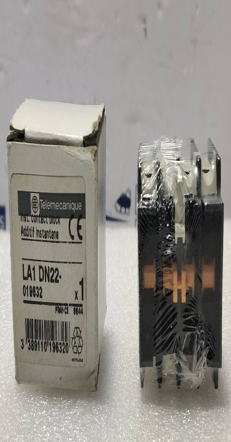 Telemecanique LA1 DN22 Auxiliary Contact Block Ith: 10A Ui: 690V 5PCs In Lot