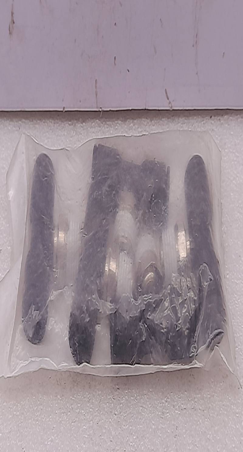 RS 182-5080 Stud Branch Tee Adaptor-1/4X8mm 5PCs In Lot