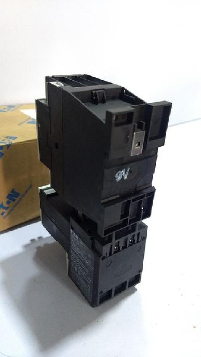 Eaton DIL M32-10 XTCE032C10 with ZEBXTOE Contactor Relay