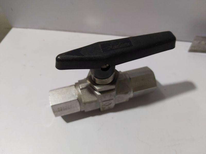 PARKER 8F-B8LJ2-SSP BALL VALVE - S N Ship Spares