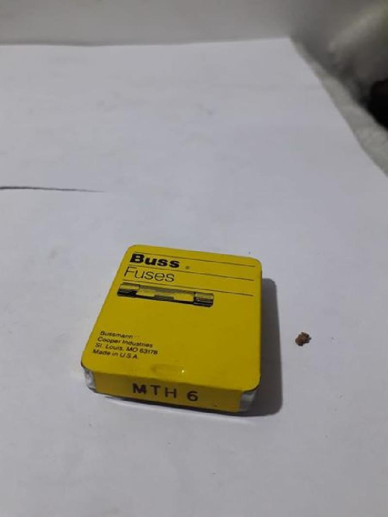 SET OF 5 BUSS FUSES MTH6 NEW