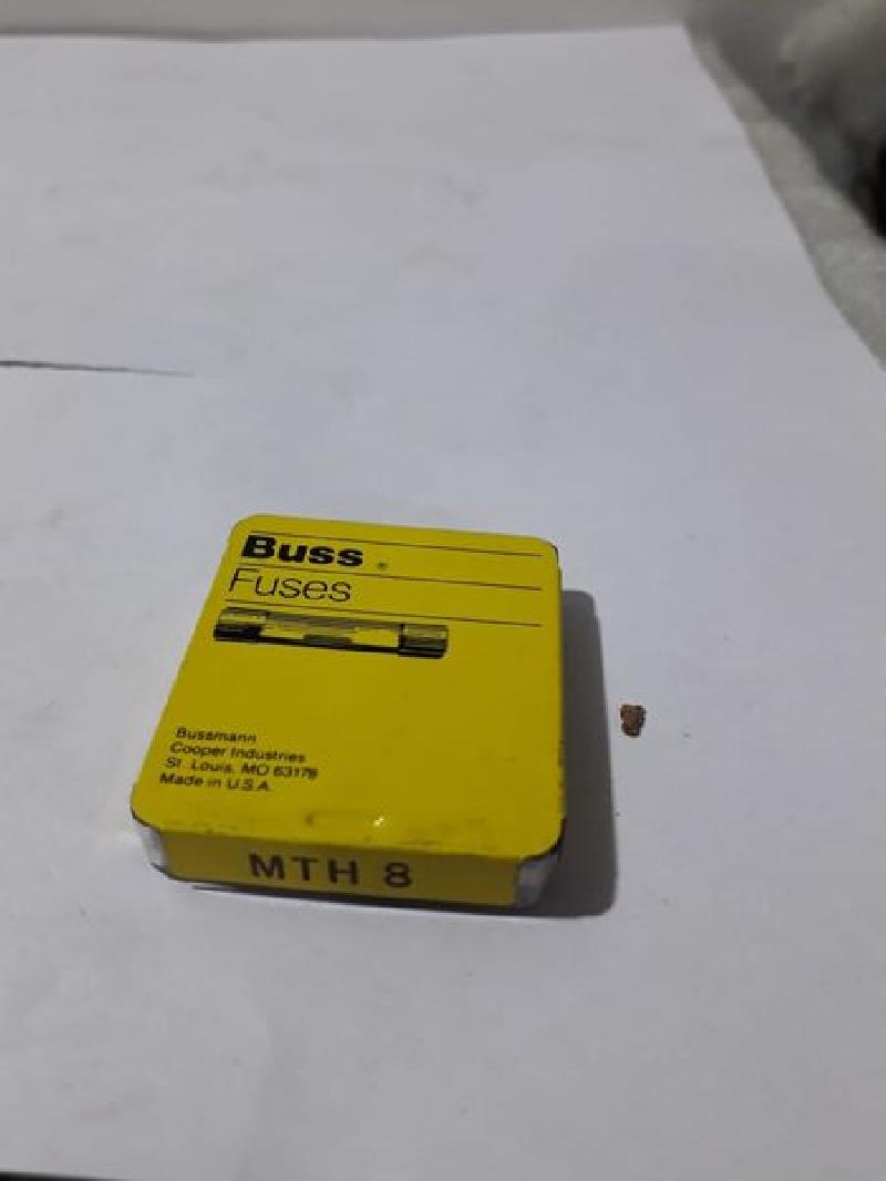 SET OF 5 BUSS FUSES MTH8 NEW