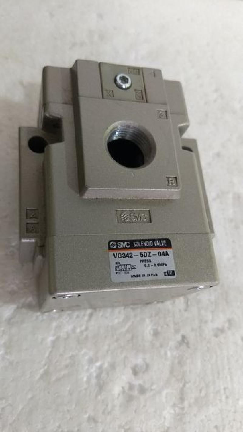 SMC Solenoid valve VG342-5DZ-04A - Pressure 0.2 - 0.9MPa - Made in Japan