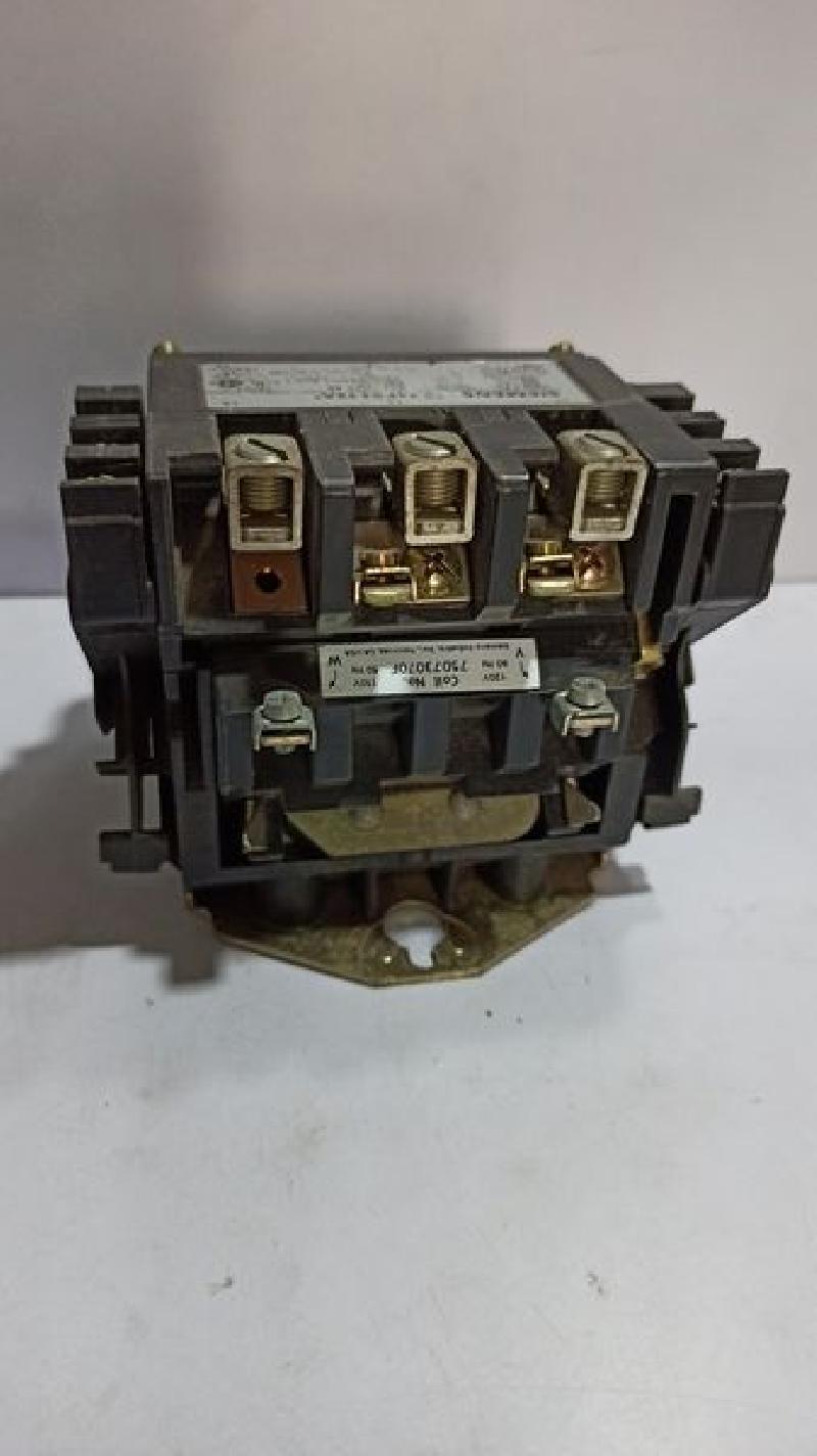 Siemens 14FS+32A Series B 10/15/25 Hp Starter -3Ph - 45A - 600VAC