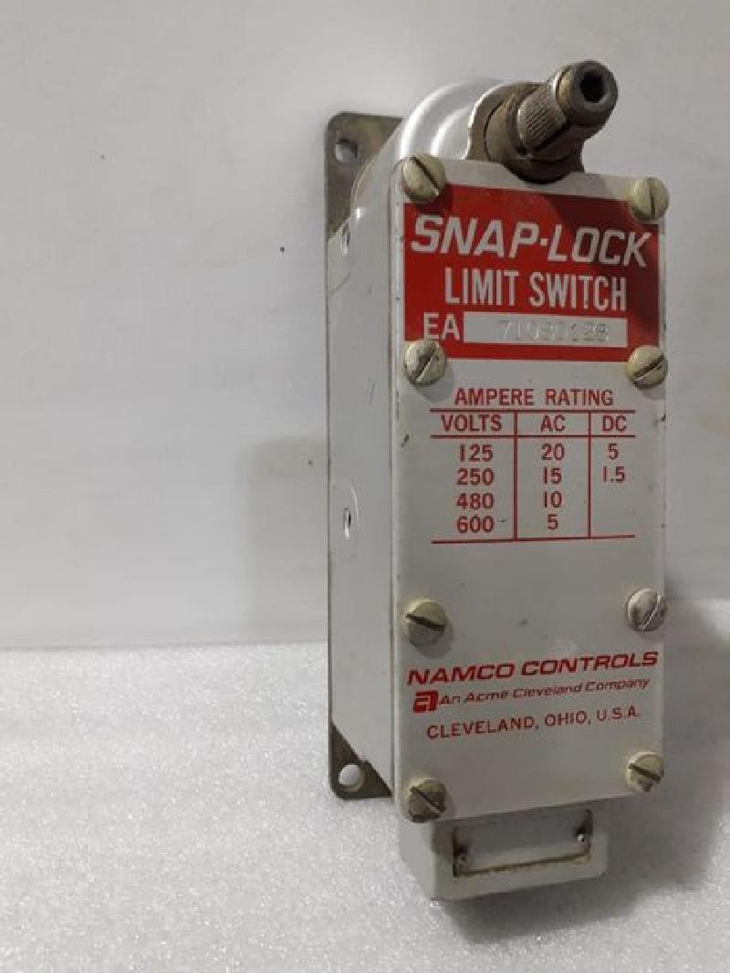 NAMCO CONTROLS SNAP-LOCK EA700-55102 LIMIT SWITCH EA7005510