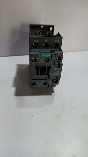 Siemens 3RT2025-1AL20  -230V 50/60HZ Contactor