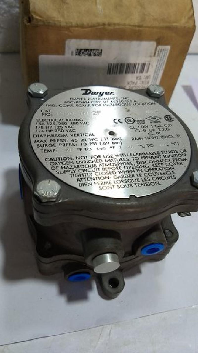 Dwyer-1950-10-2F Explosion Proof Differential Pressure Switch