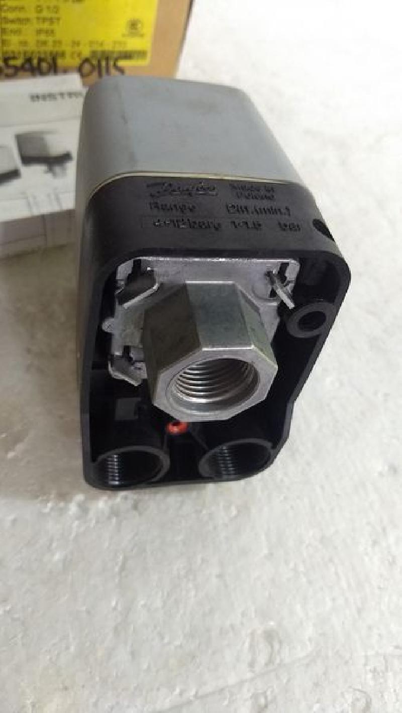 Danfoss Pressure Switch 031E0220 - Range 4-12bar Type:CS IP45 AB329 EN60947-4.-5