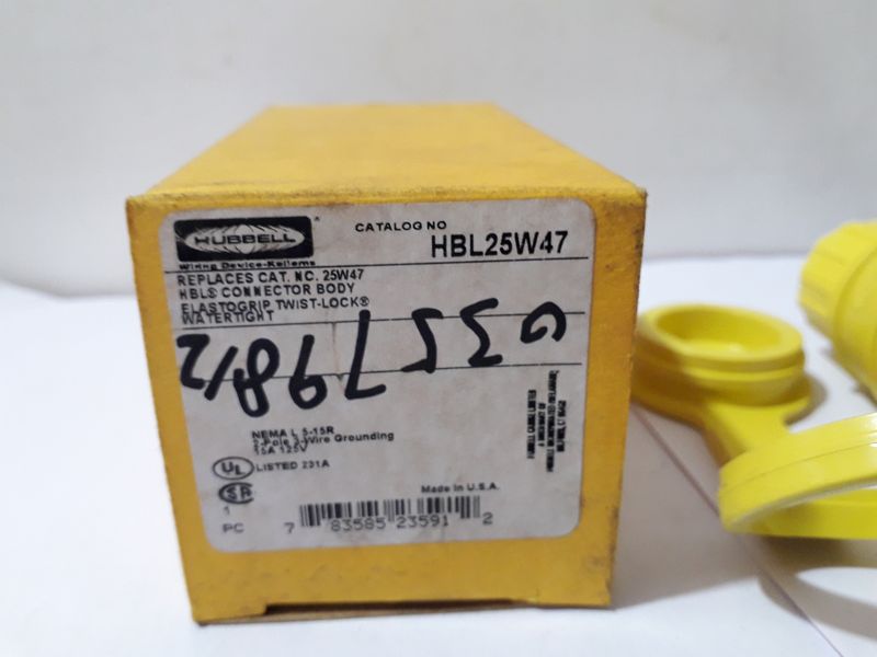 Hubbell HBL25W47 Nema L5-15R 2-Pole 3-Wire Grounding 15A 125V Connector Body