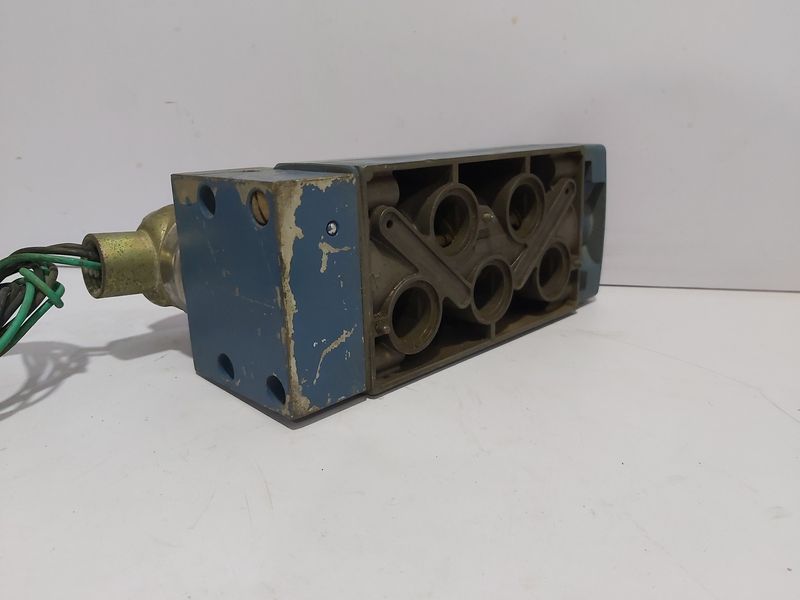 REXROTH POWER MASTER P68162 L1003 PNEUMATIC DIRECTION CONTROL VALVE