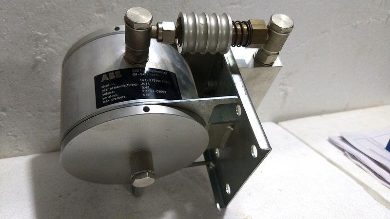 Turbocharger - Dosing Vessel with Plug - 27000 - HZTL 215100 R0001