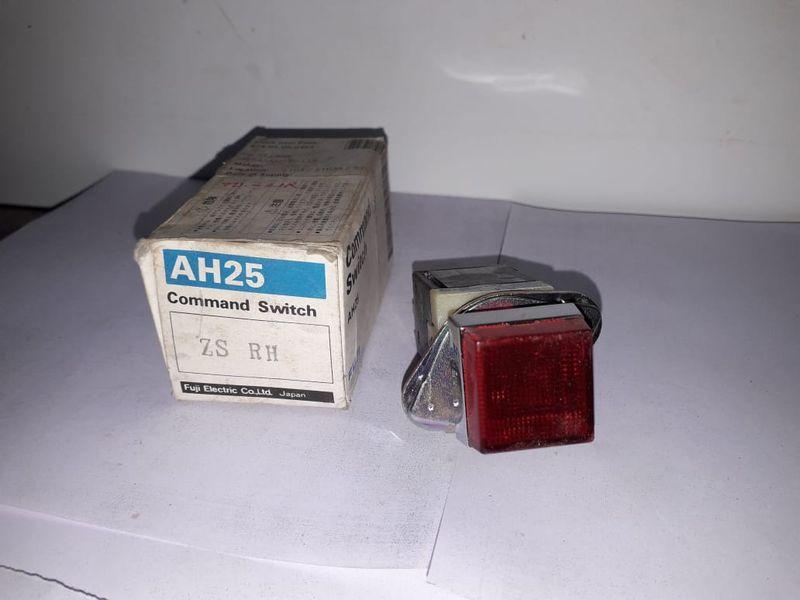 FUJI ELECTRIC AH30 AHE-L2R11H RED SWITCH PUSH BUTTON NEW