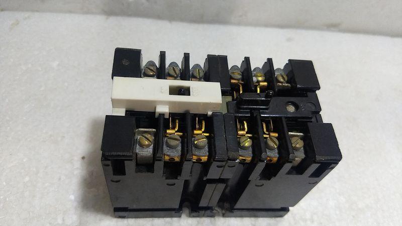 GE General Electric RL4RD022T 24 VDC Coil Auxiliary Relay LB1AU 380/400 50Hz