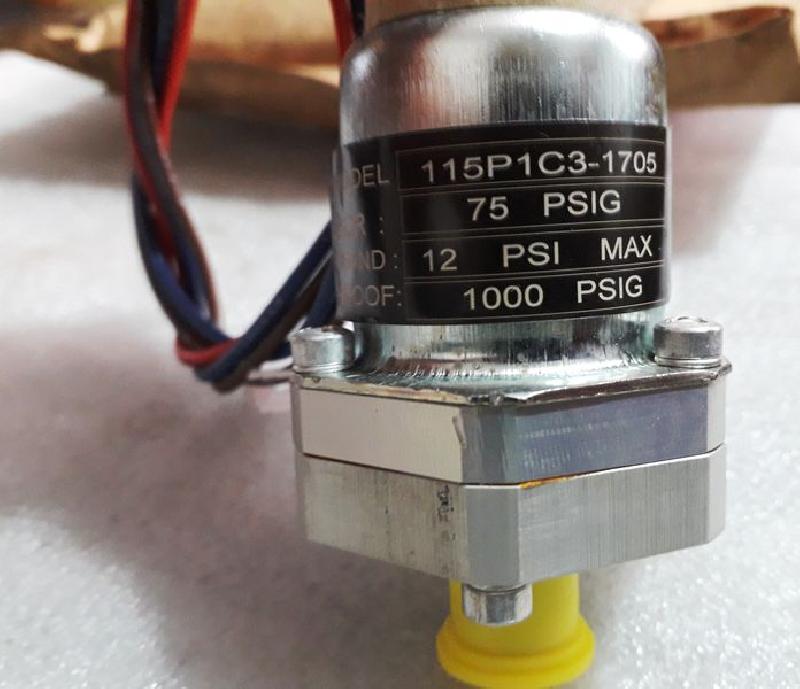 ITT Neo-Dyn Pressure Switch Model 225P1C3-206 Decr 250 psig New