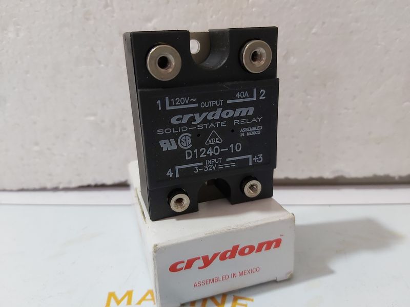 CRYDOM D1240-10 SOLID STATE RELAY