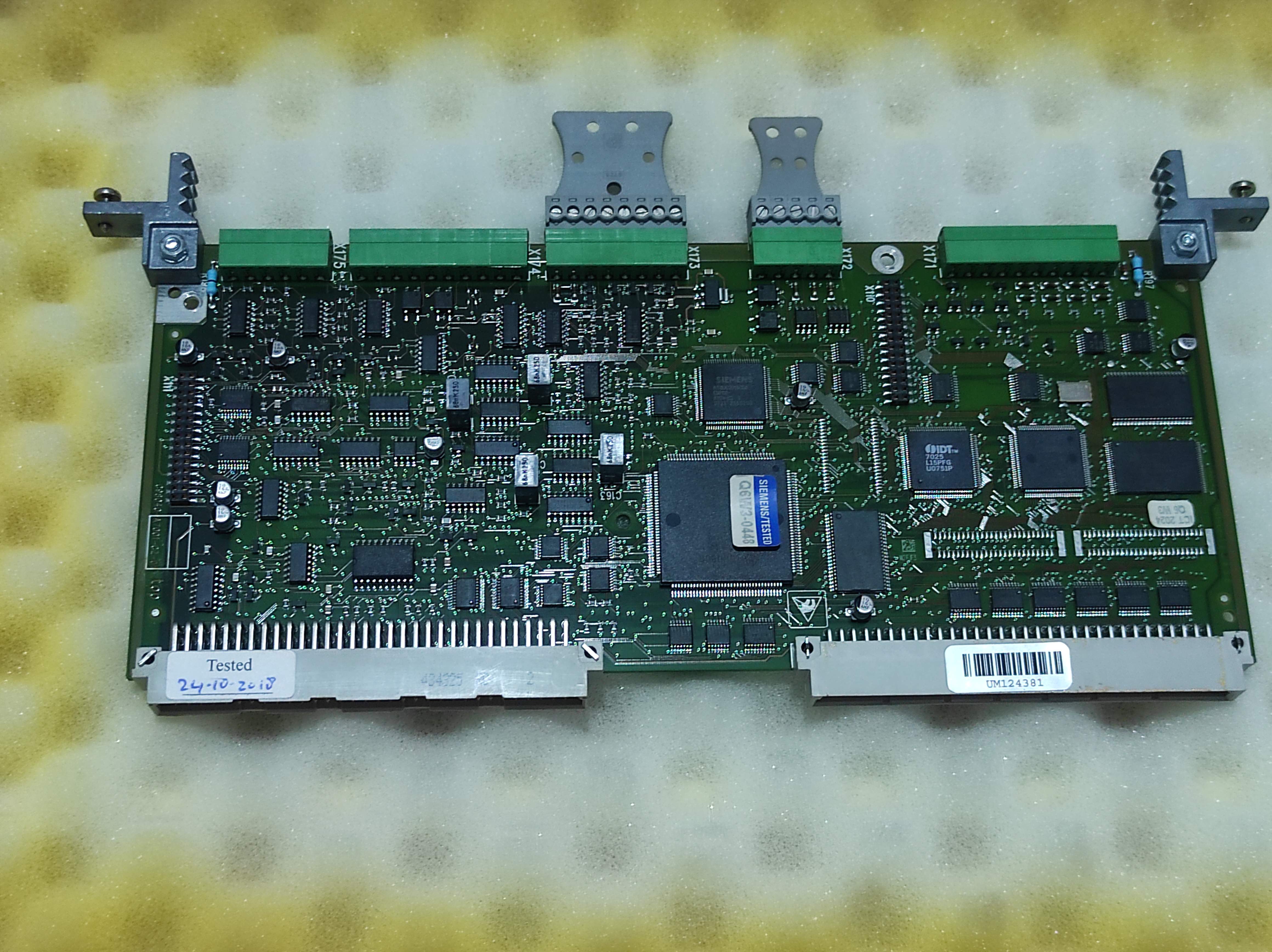 Siemens C98043-A7001-L2 PCB