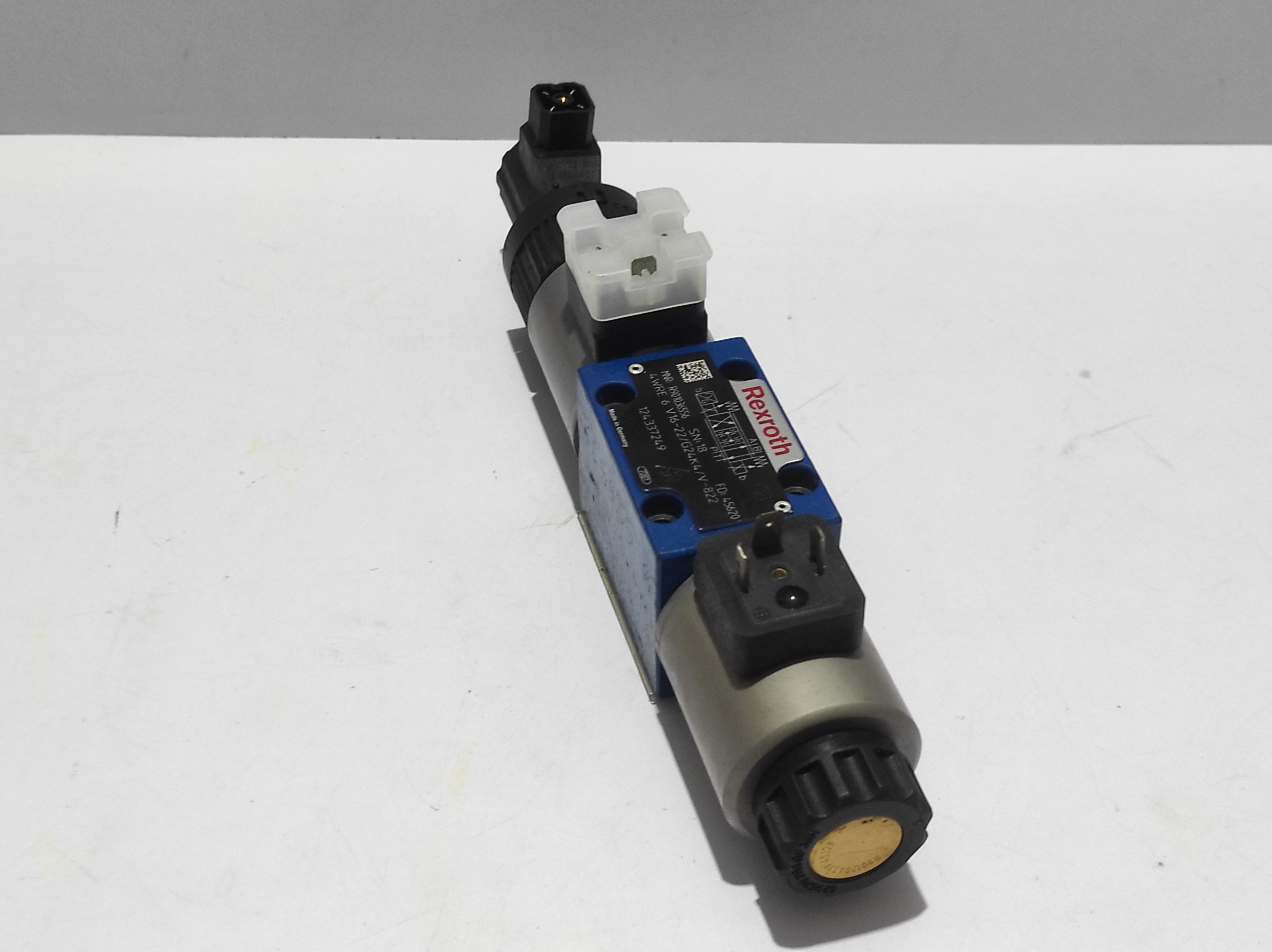 Rexroth R901036556  Directional Control Valve Hydraulic Proportional
