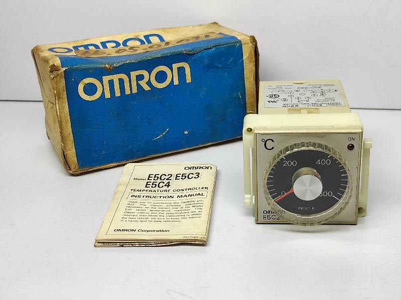 Omron E5C2-R20K Temperature Controller
