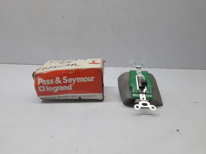 Pass & Seymour Legrand 1228 Manual Control 3 Pos. Maintained Contact 30A 120/277VAC DPDT