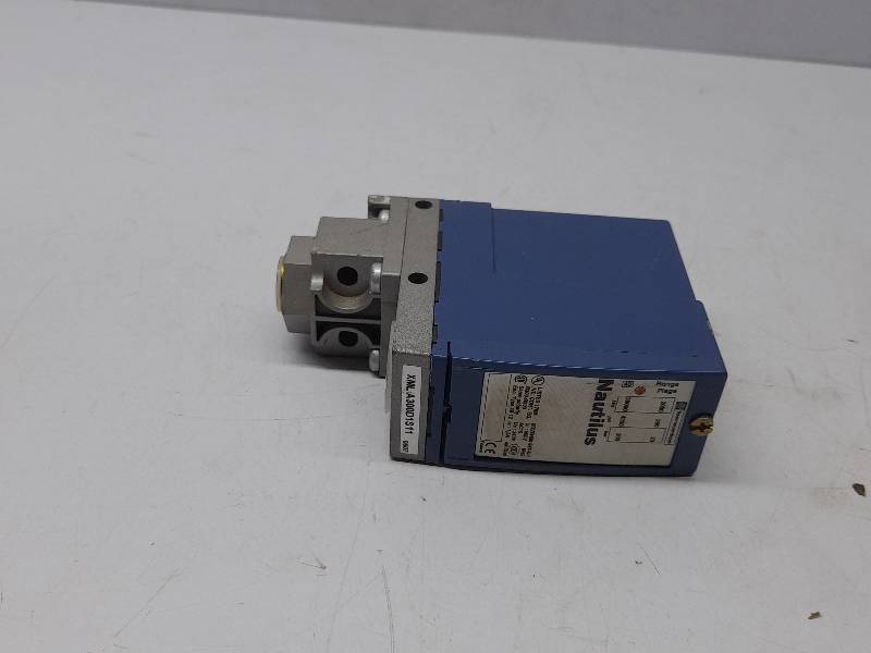 Telemecanique Nautilus XML A300D1S11 Pressure Switch Range 20-300 Bar 290-4350 PSI 2000-30000 kPa