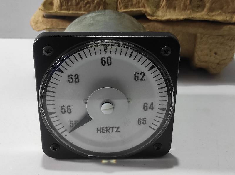 Yokogawa 103372ANAN Frequency Meter