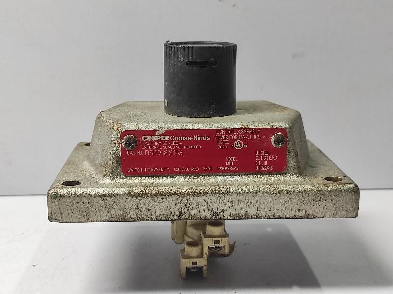 Cooper Crouse Hinds DSD918 S153 Explosion Proof Control Station Push Button WO Box Minor Rusty
