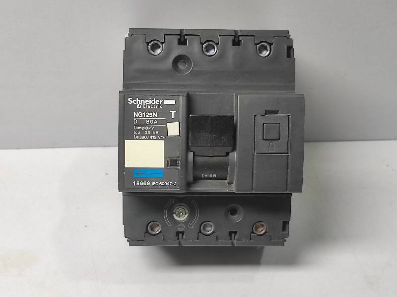 Schneider NG125N Miniature Circuit Breaker