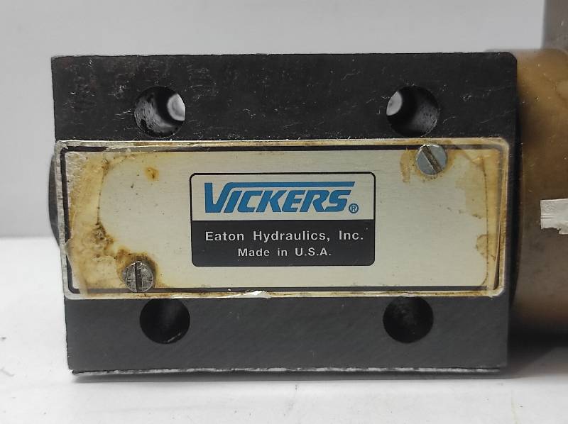 Vickers DG4V4-012A-M-X1-H4-10 Directional Control Valve